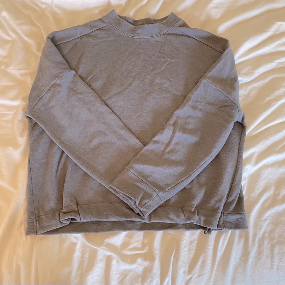 Gray Fabletics Cropped Sweater